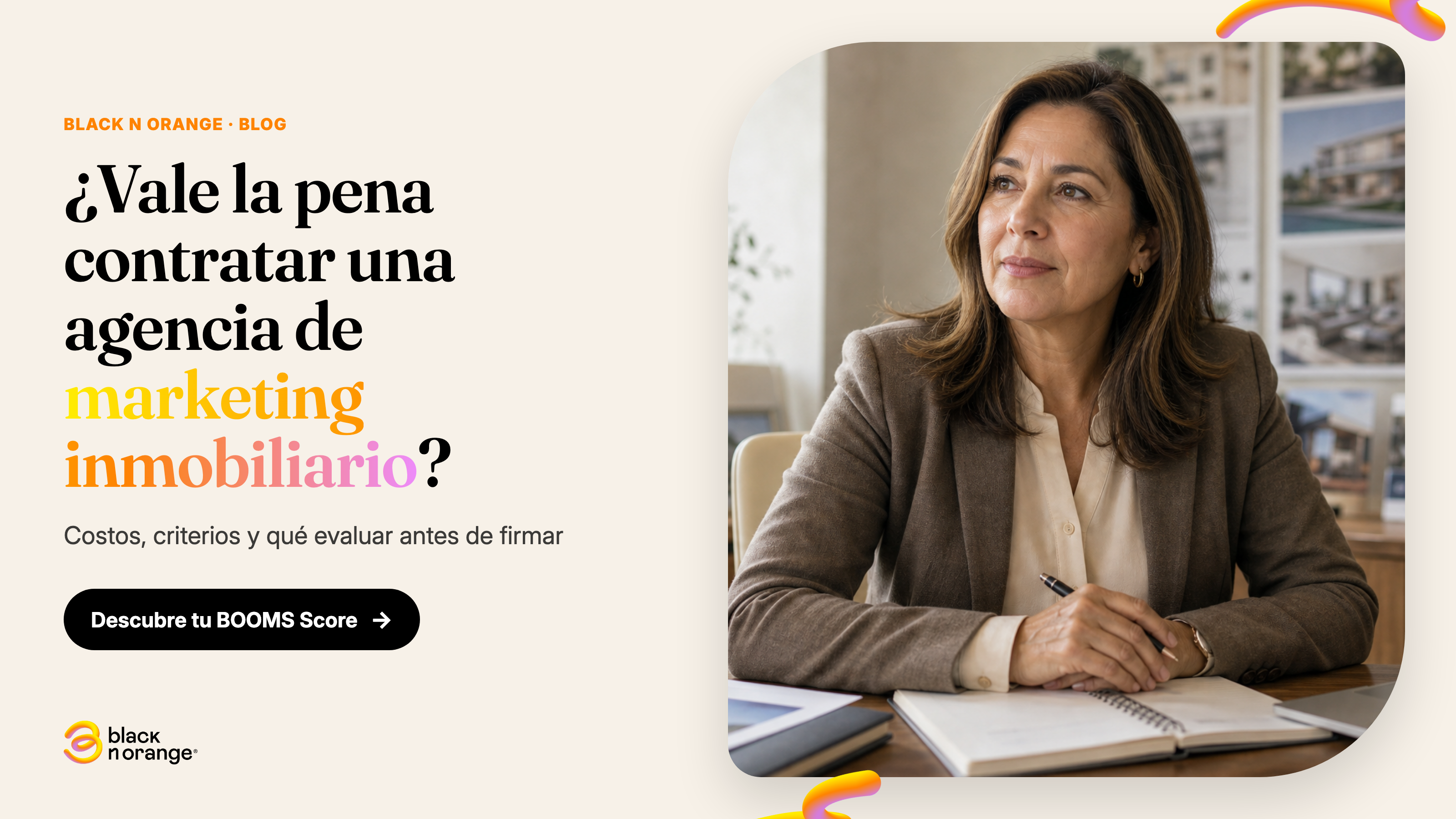 Director de una desarrolladora inmobiliaria evaluando si vale la pena contratar una agencia de marketing digital